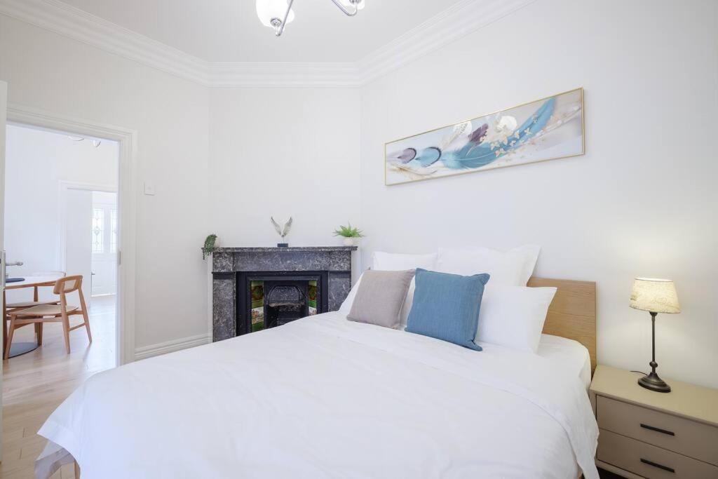Cosy Federation Kirribilli 2 Bedroom #2 * Sydney